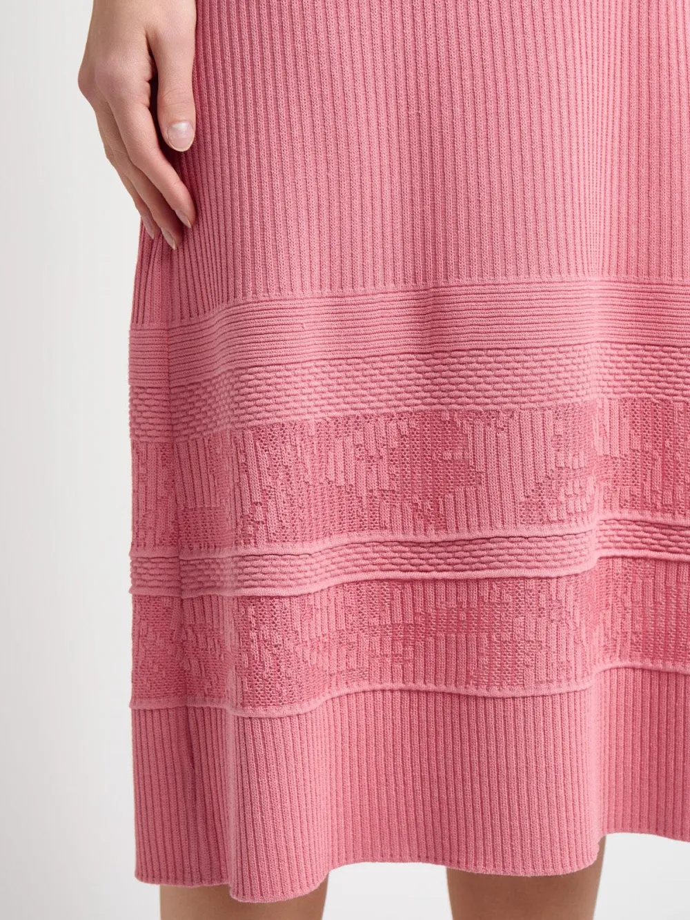 Round Neck Solid Color Knitted Dress