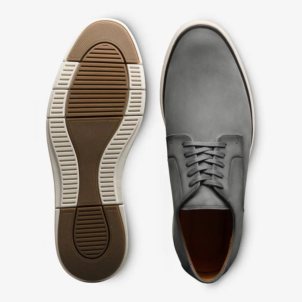 Fits Slightly Small Plain-toe Shoe