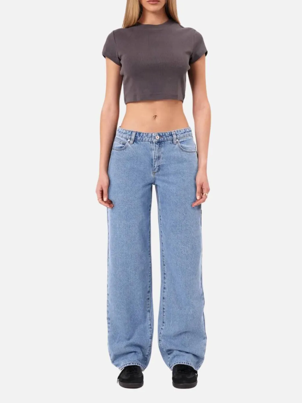 Pocketed Low-Rise Straight Jeans