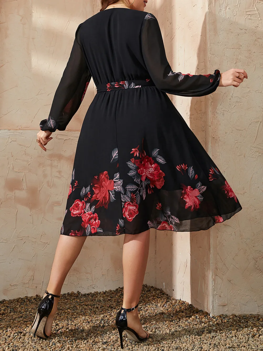 New V Neck Long Sleeved Flora Printed Dress