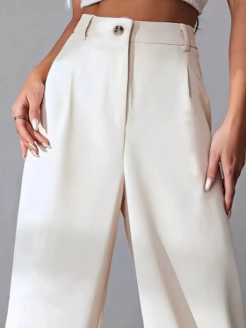 Relaxed Wide Leg Pleated Pants