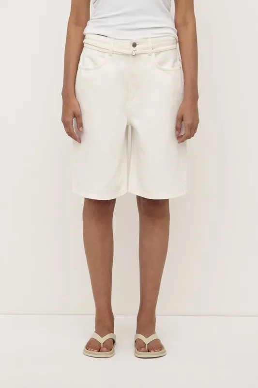 Vintage White Loose-Fit Tie-Waist Long Denim Short