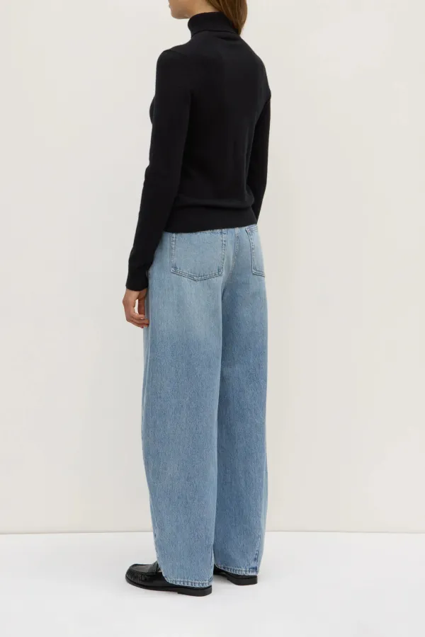 Durable High Necked Sweater