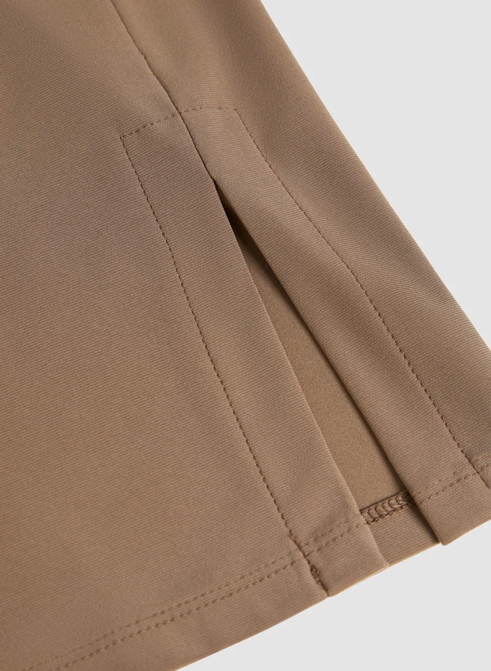 Loose-Fit Wide-Leg Pants With Side Slits