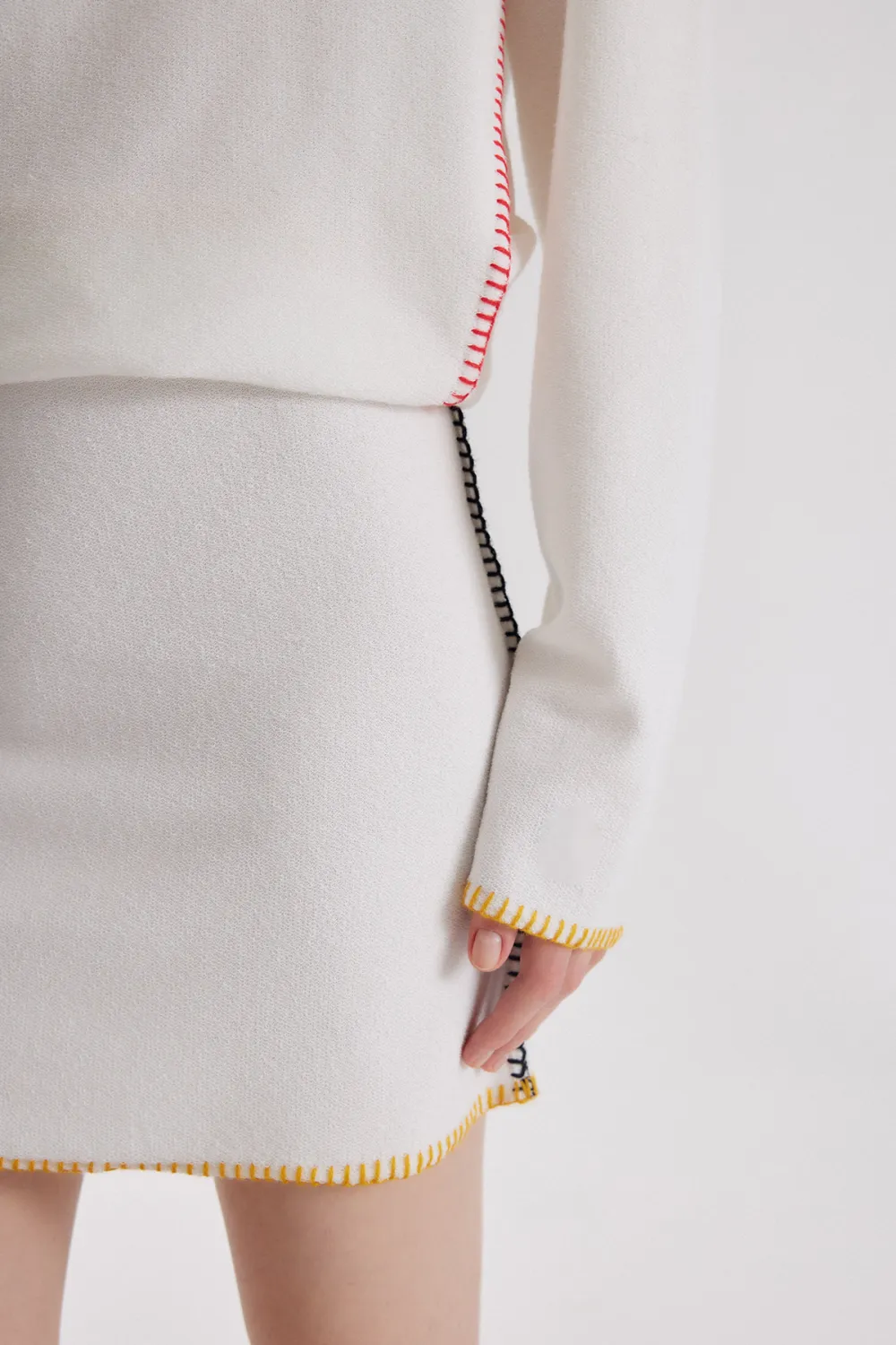 Fit Skirt-White