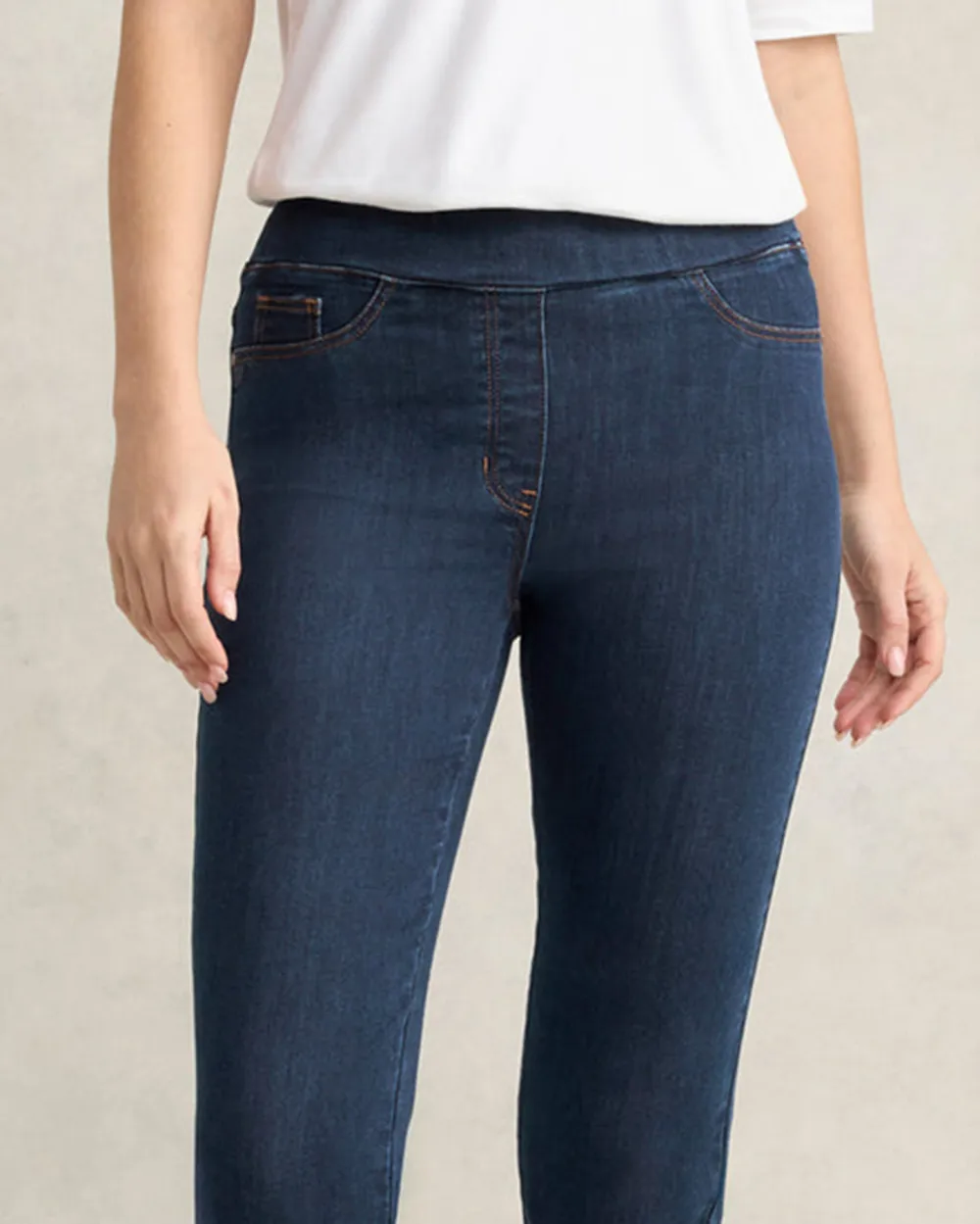 Cropped Pants For Chic Minimalist Style