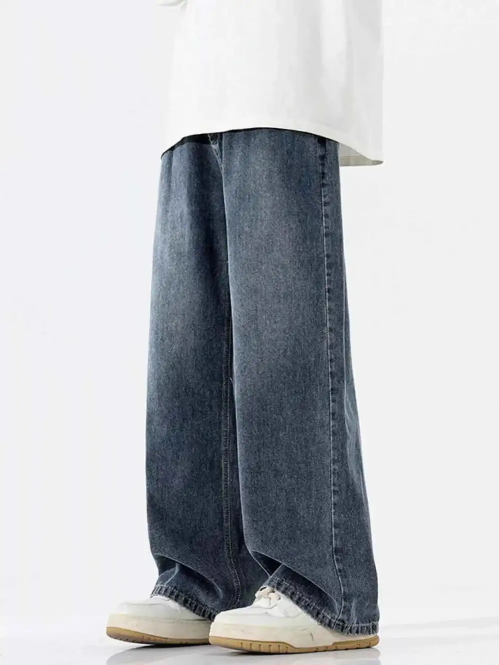Wide-Leg Relaxed Fit Jeans