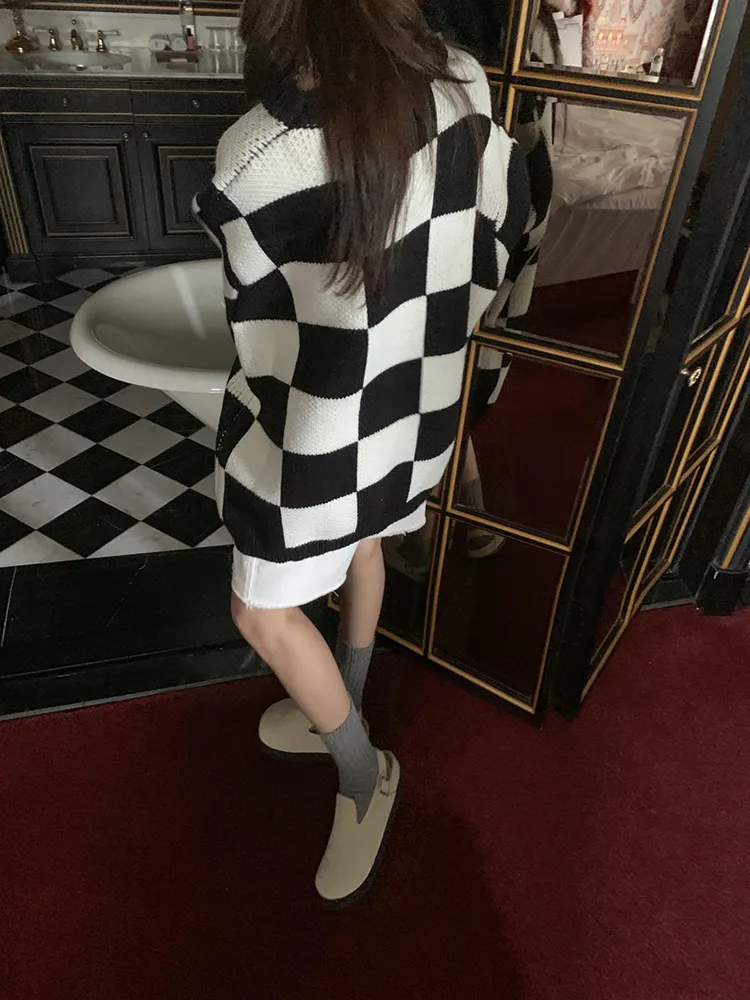 Loose Color Block Plaid Round Neck Knitted Sweater