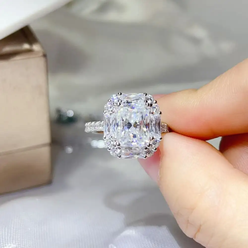 Smooth Moissanite Jewelry