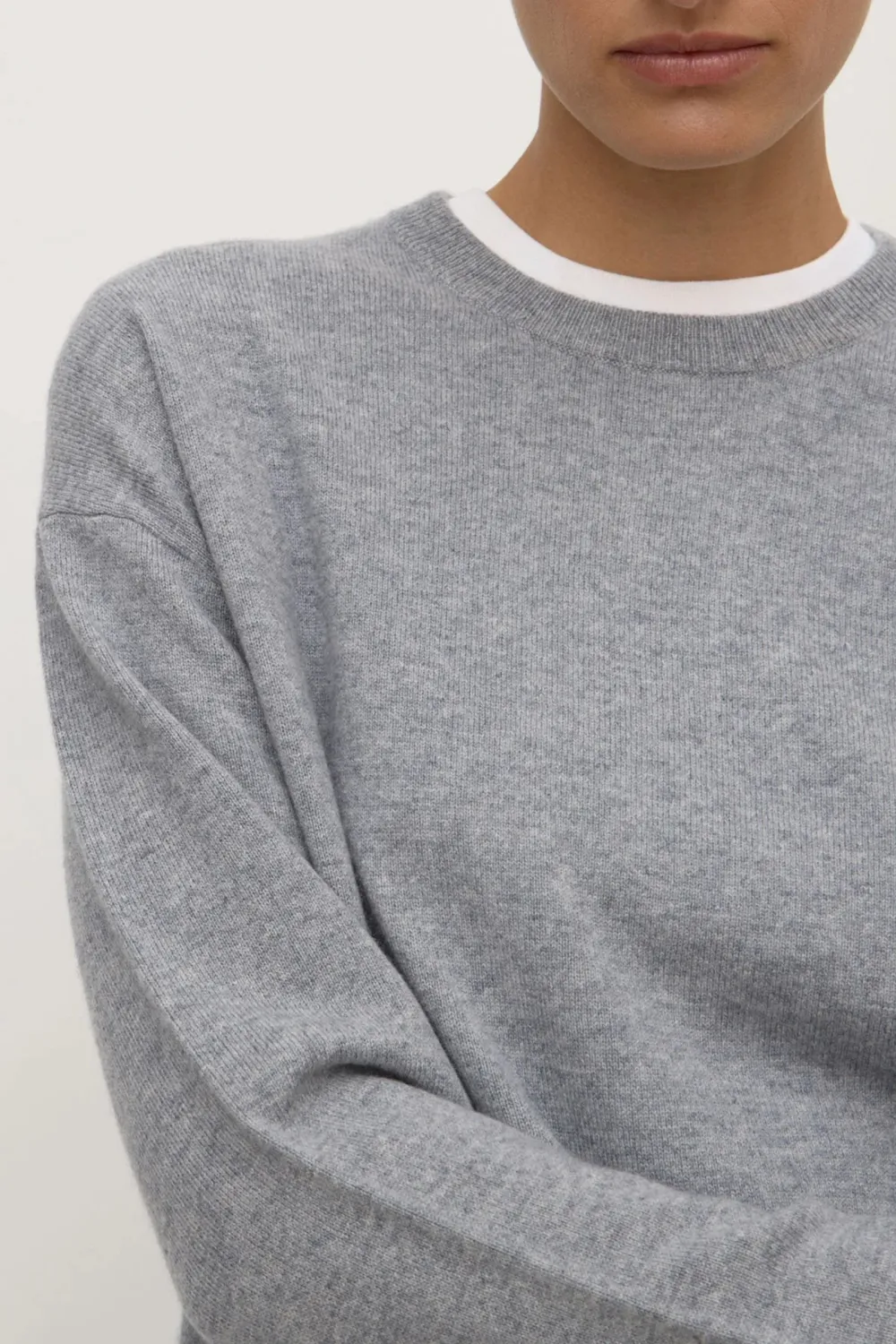 Ribbed Mouth Loose Sweater