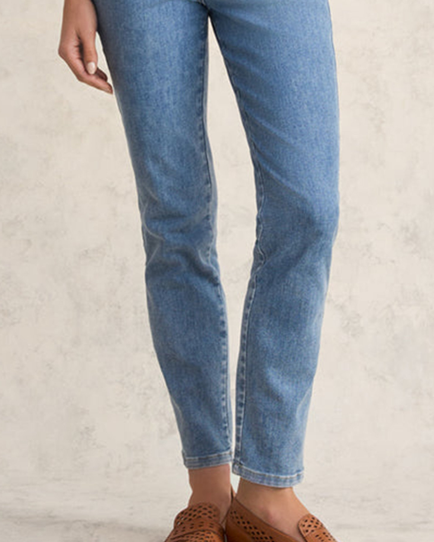 Classic Fit Straight Leg Jeans