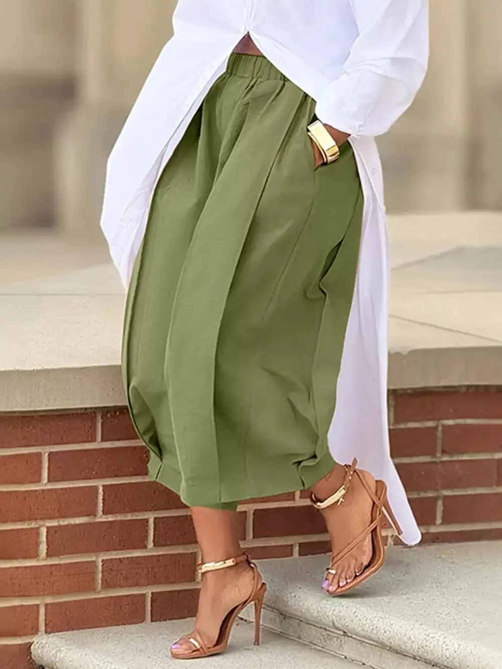 Wide Leg Pleated Detail Pants