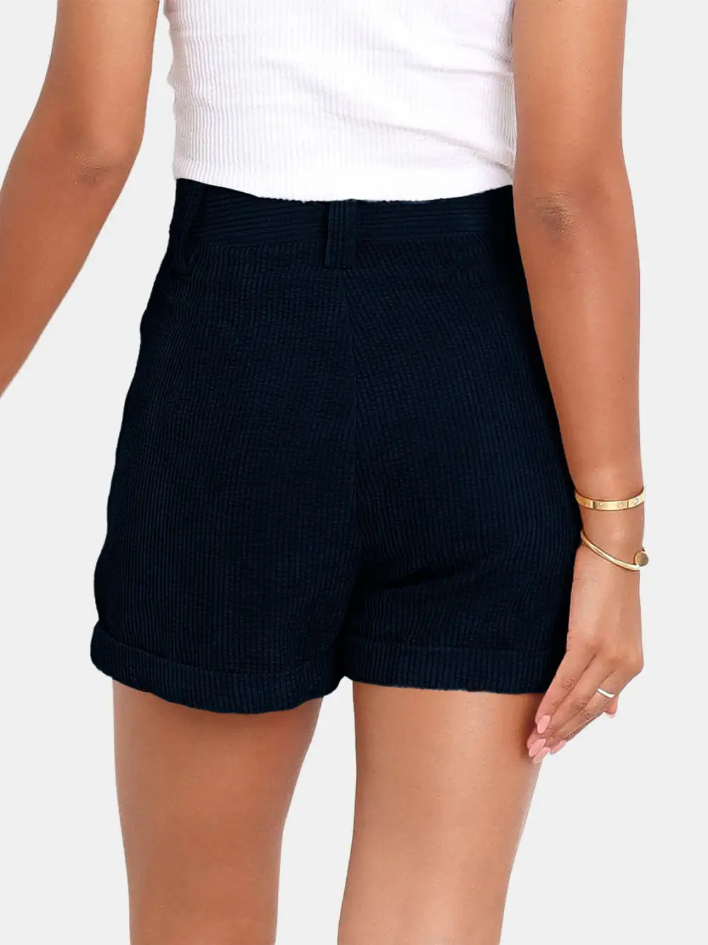 Travel Simple Pocket Detail Shorts