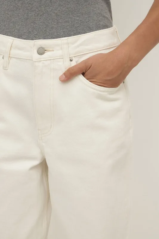 Vintage White Relaxed Boyfriend Jeans