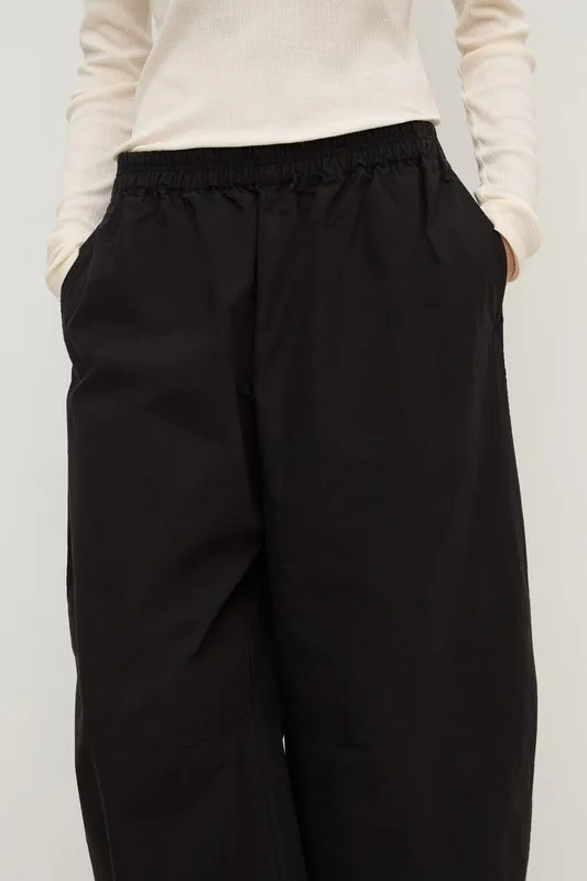 Black Voluminous Cotton Barrel-Leg Pant