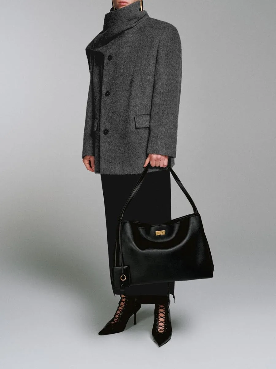 A Loose Laid-Back Commuter Jacket For Ladies