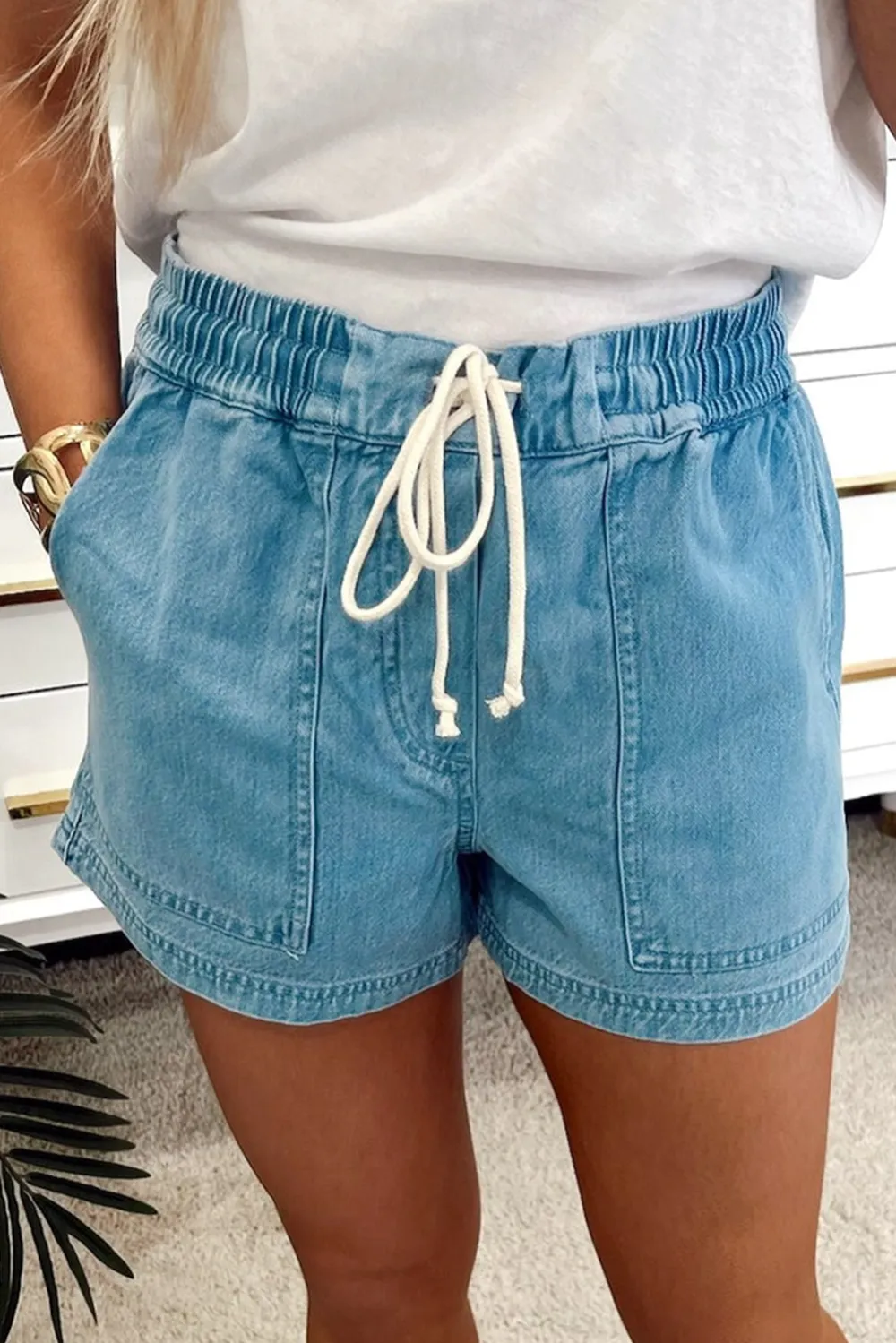 Contrast Drawstring Elastic Waist Denim Shorts