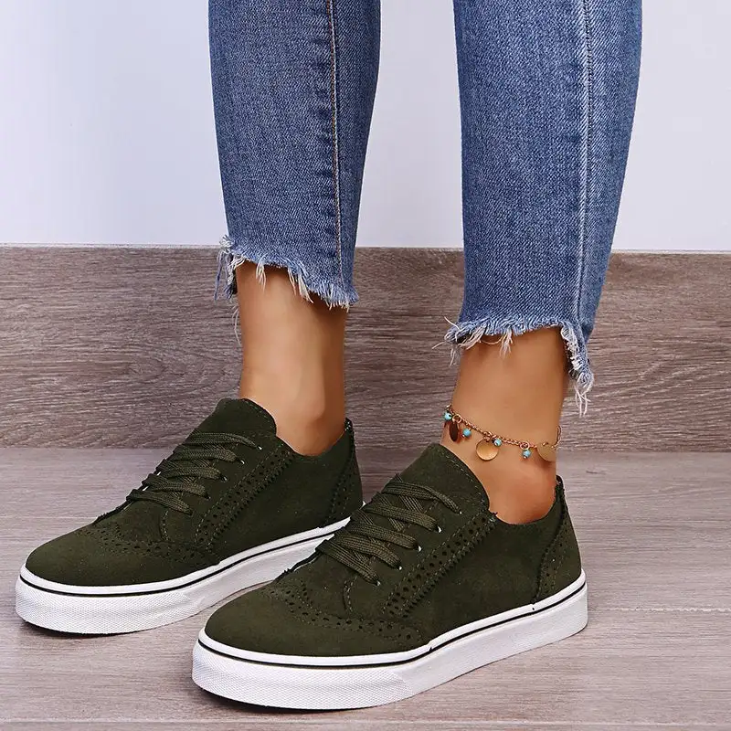 Easygoing Lace Flats Sneakers