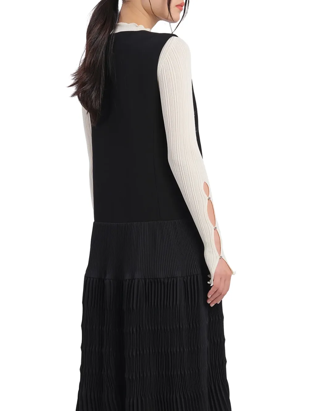 Contrast - Sleeve V - neck Midi Dress