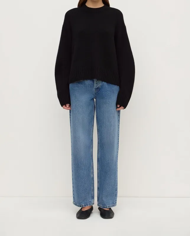 Black Cashmere Crew-Neck Knit Sweater