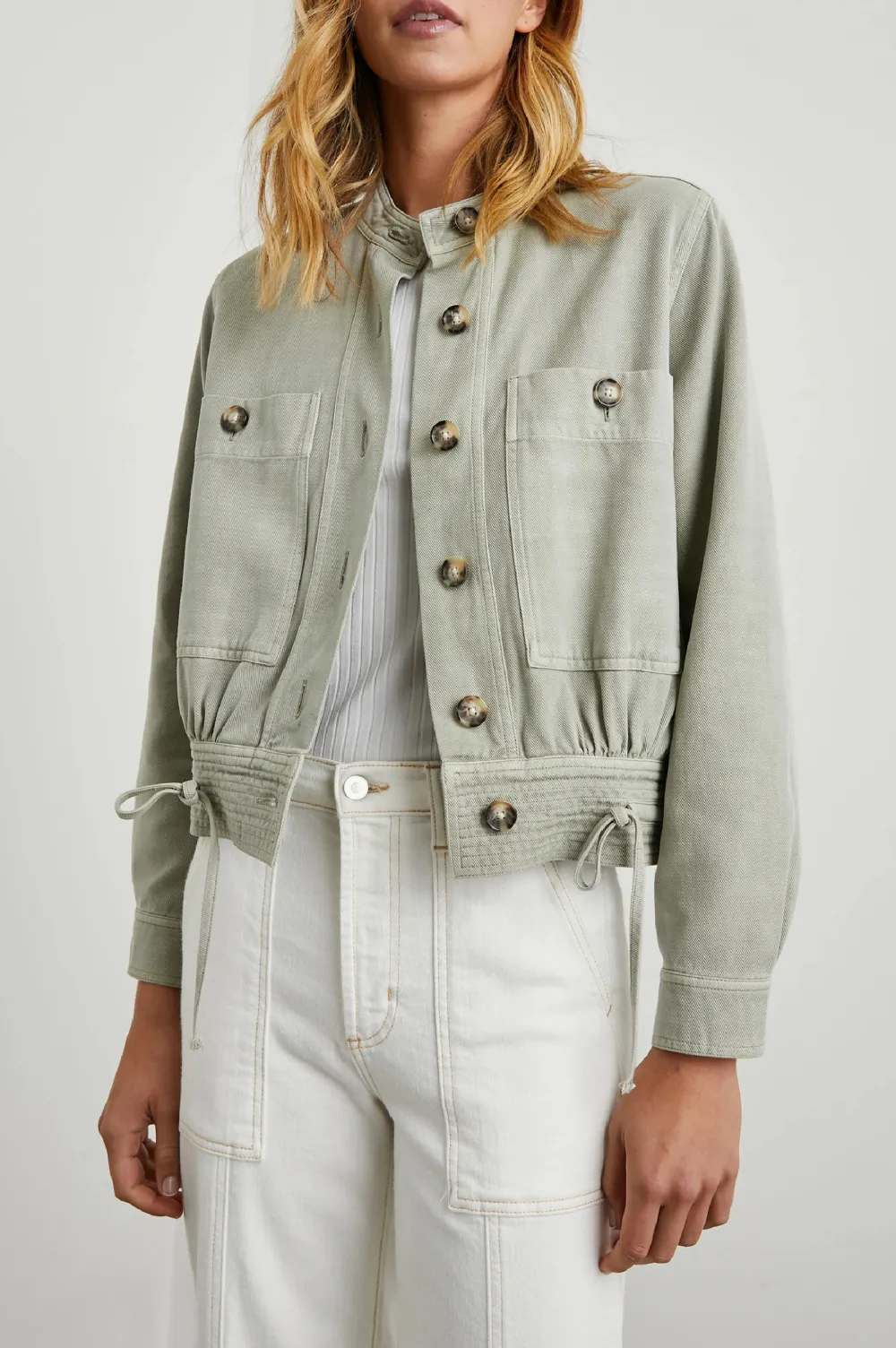 Dark-Colored Horn-Button Design Large Pocket Jacket