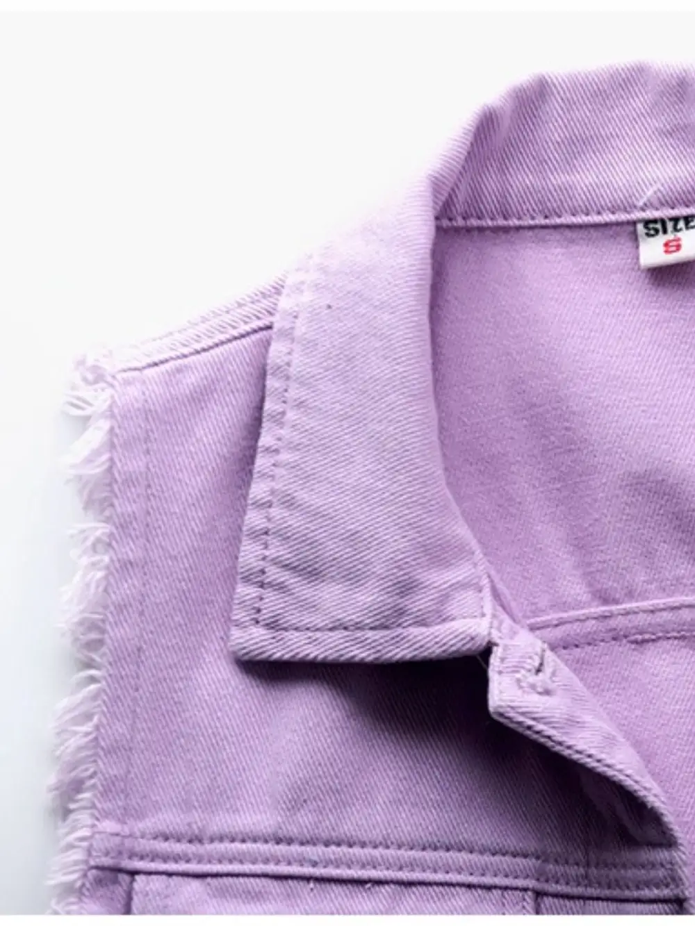 Button-down Raw-hem Sleeveless Denim Jacket