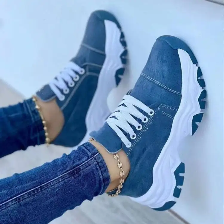 Everyday Lace Platform Sneakers