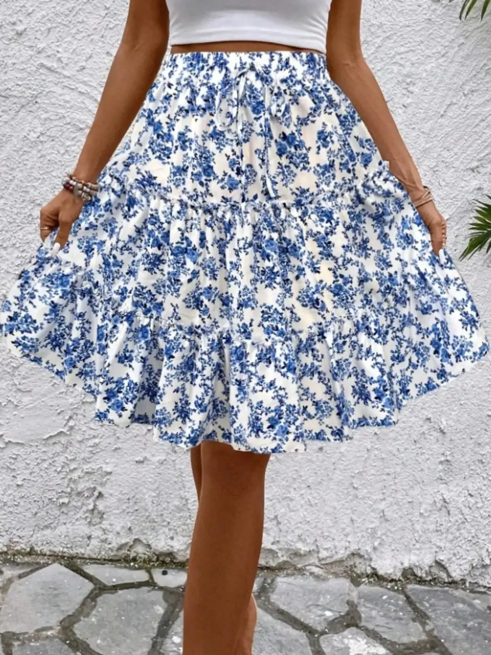 Textured Ruffle Trim Printed Silhouette Skirt