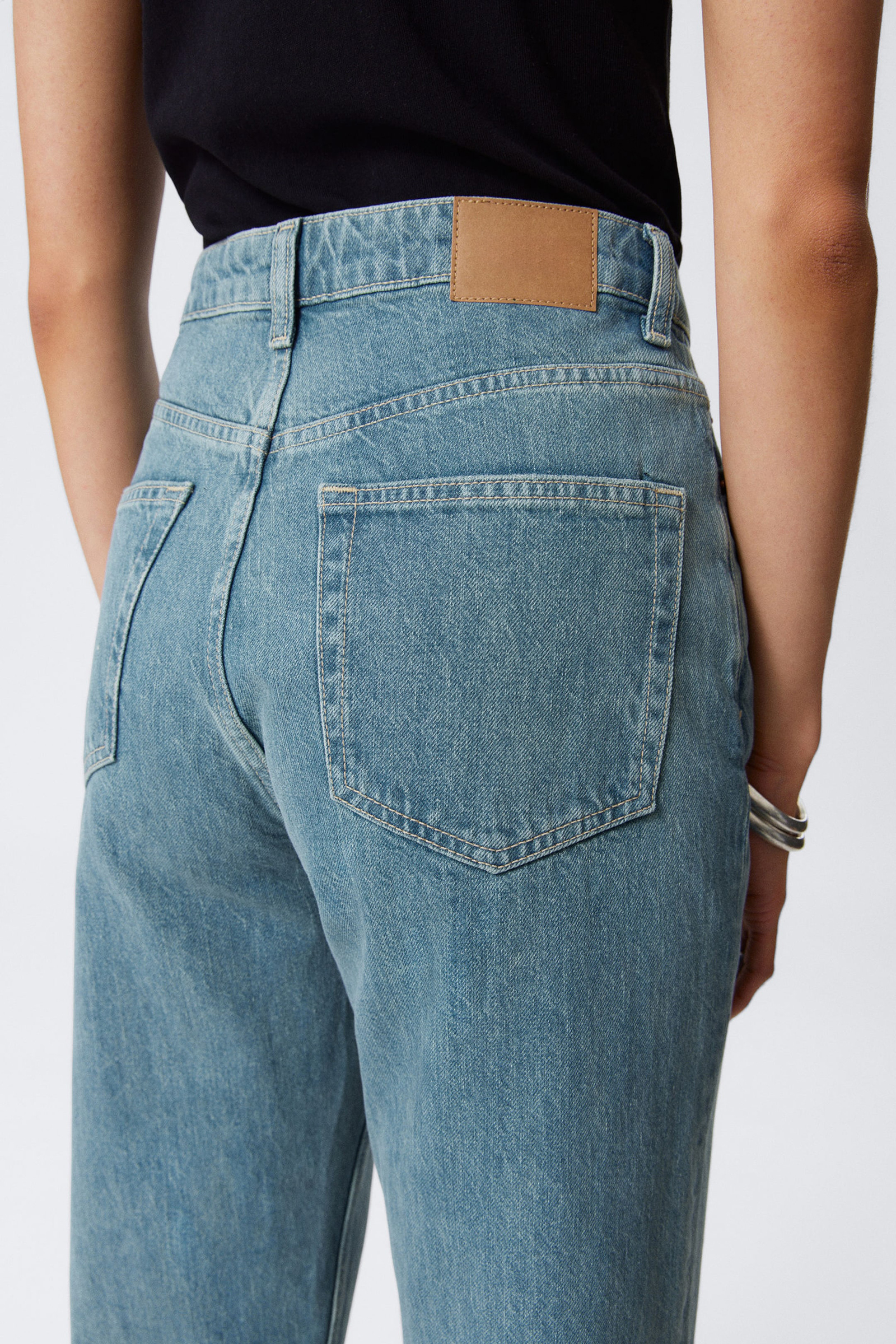 High Rise Jeans With Pockets