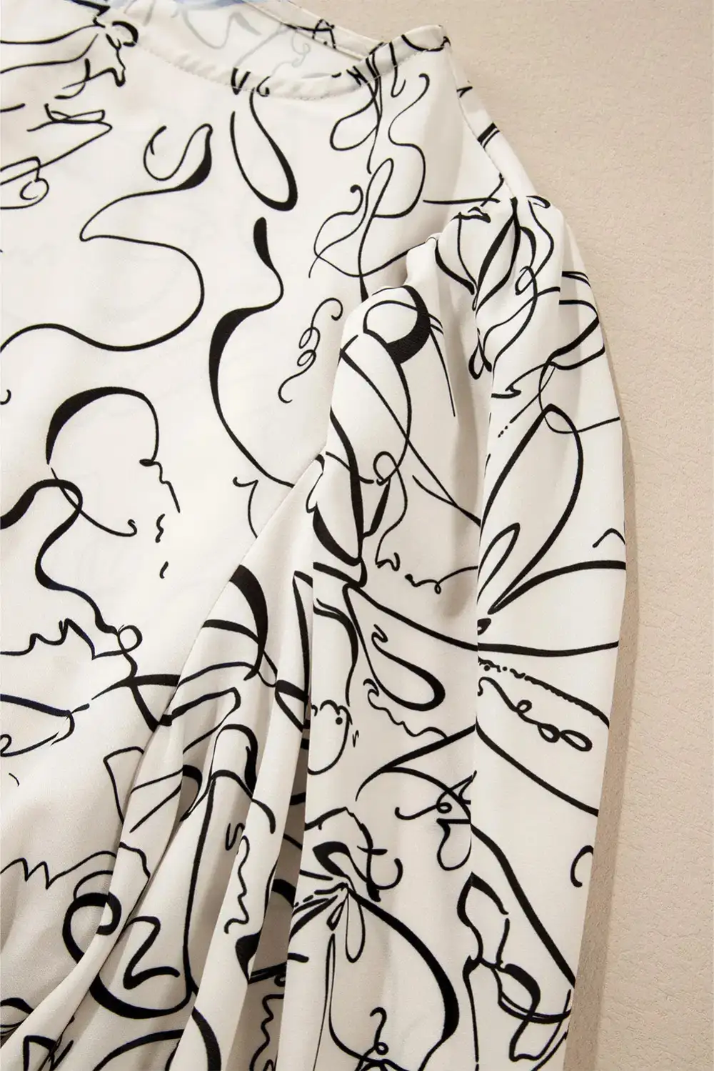 Abstract Print Crew Neck Puff Sleeve Blouse