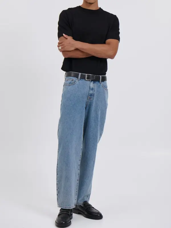 Simple Casual And Daily Comfortable Black Tee