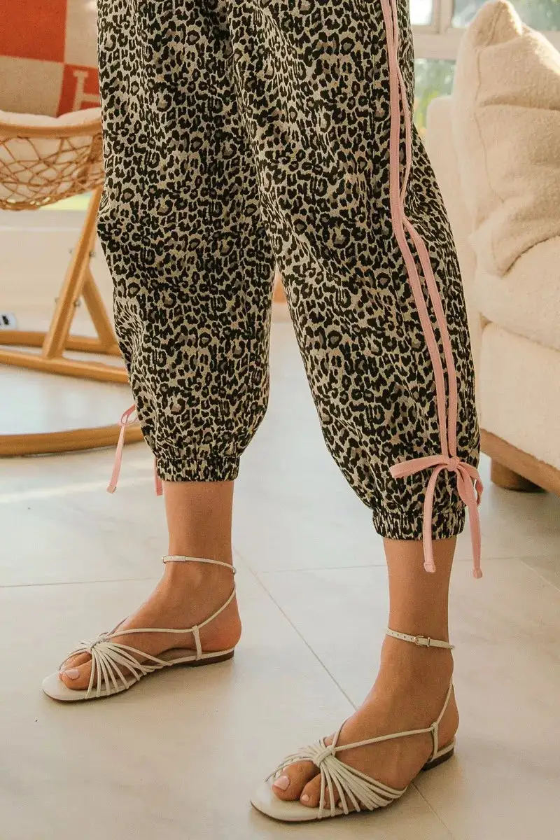 Leopard Prtins with Side Line Details Drawstrings Pants