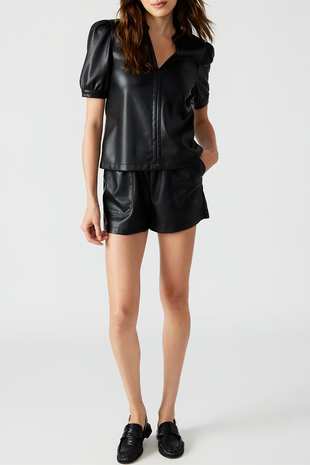 V-NECK TOP BLACK