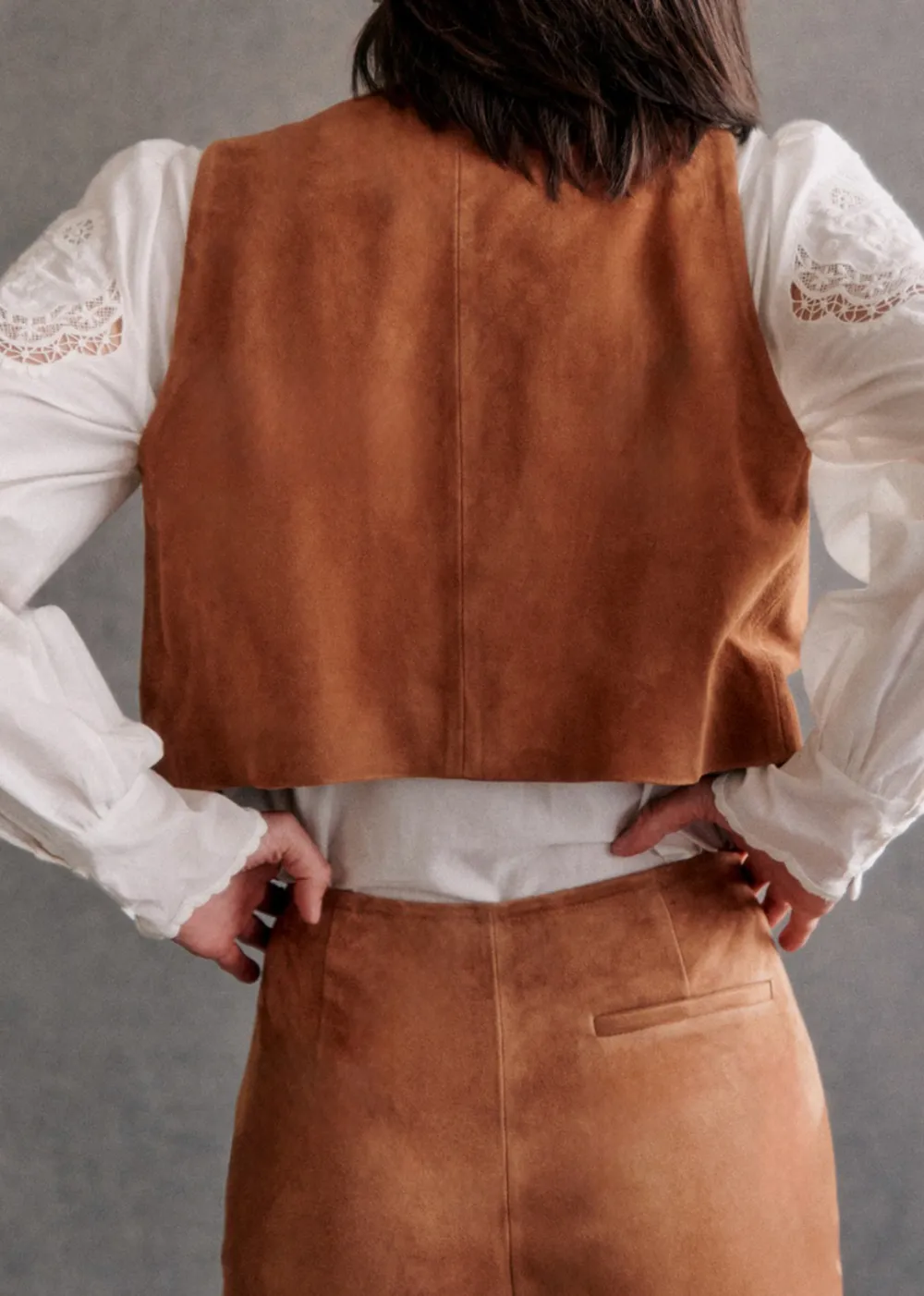 Short Sleeveless Suede Jacket