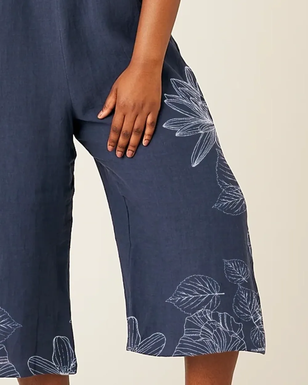 NAVY LINEN JUMPSUIT