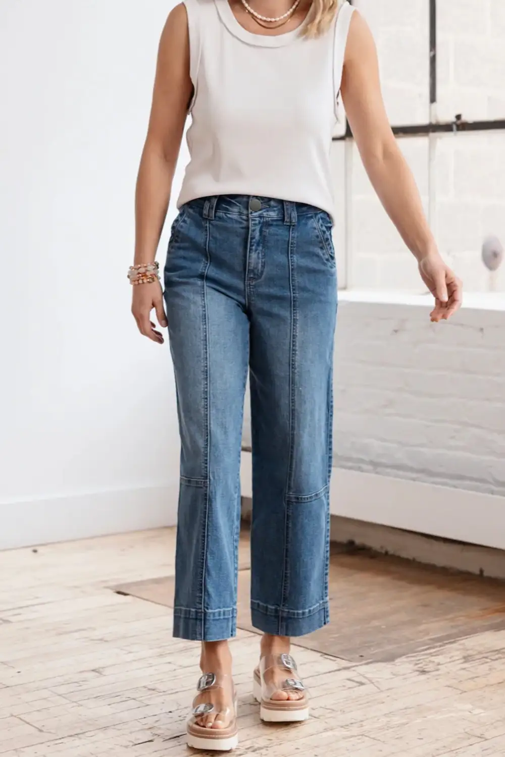 Exposed Stitching Straight Jeans