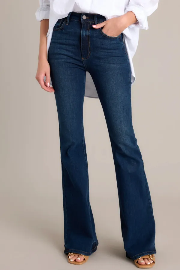 DARK WASH FLARE JEANS