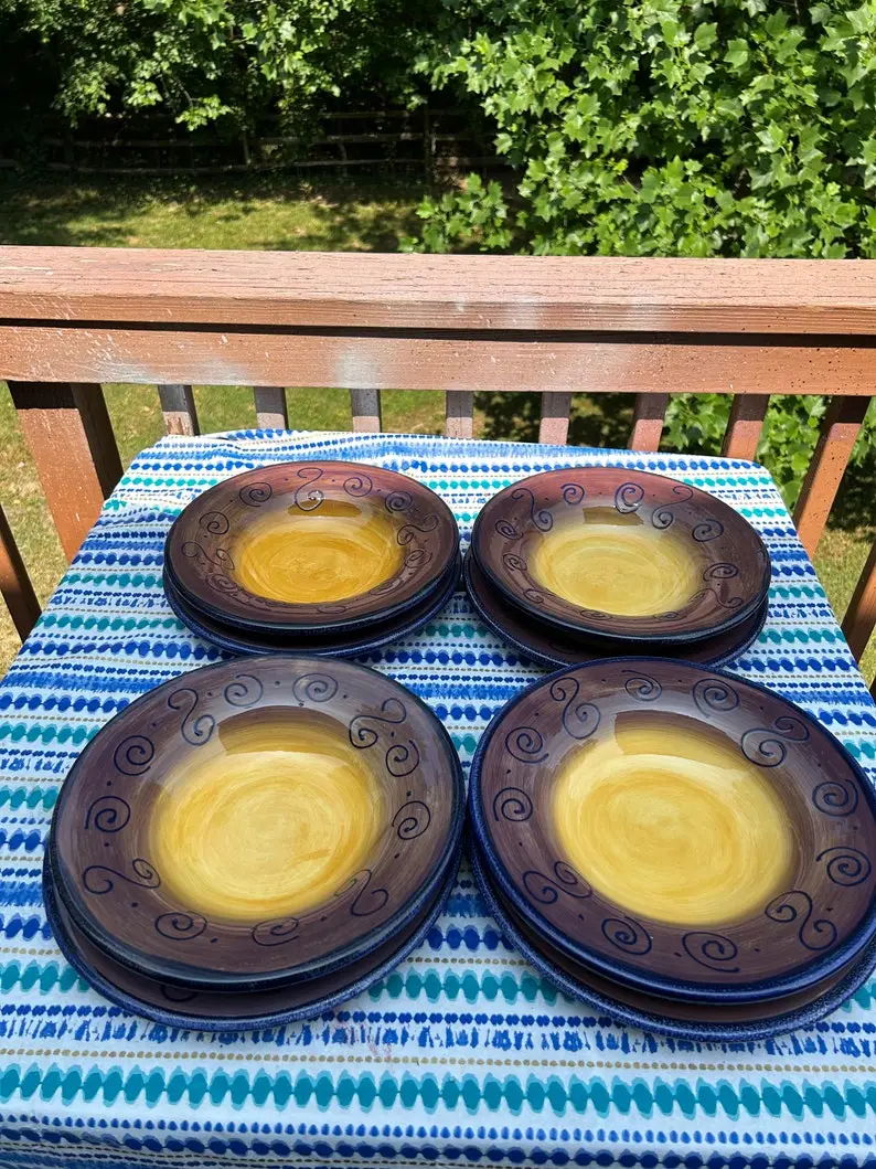 Vintage Pfaltzgraff Folk Art Dinnerware Set