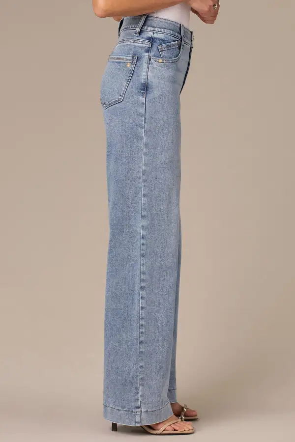 Everyday Petite High Rise Wide Leg Jeans
