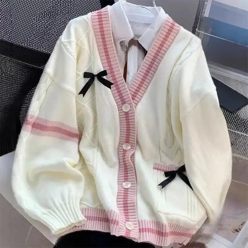Nature-Inspired Embroidered Cardigan