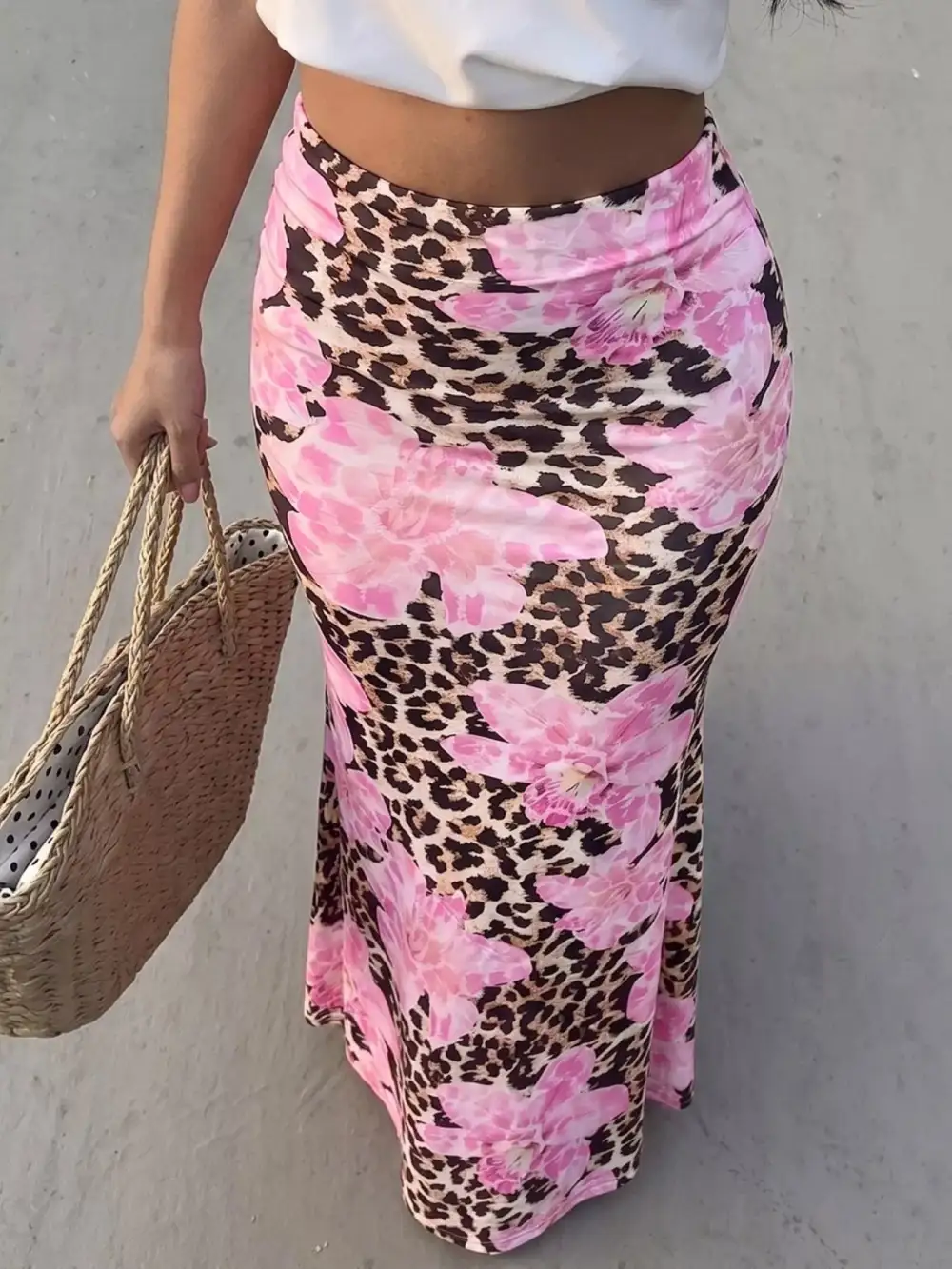 Softened Fitted Lace Skirt