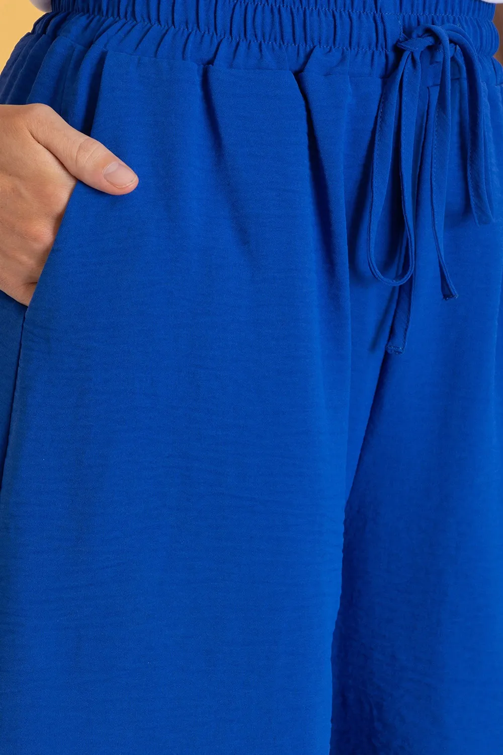 Pleated Fabric Breathable Casual Style Women's Shorts