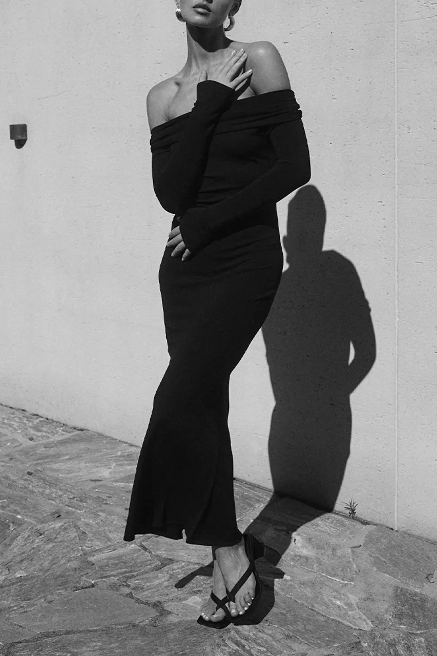 Simple Stretch Black Maxi Dress