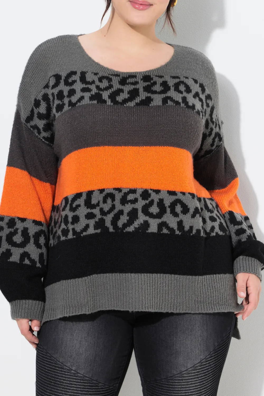 Leopard Print Contrasting Sweater