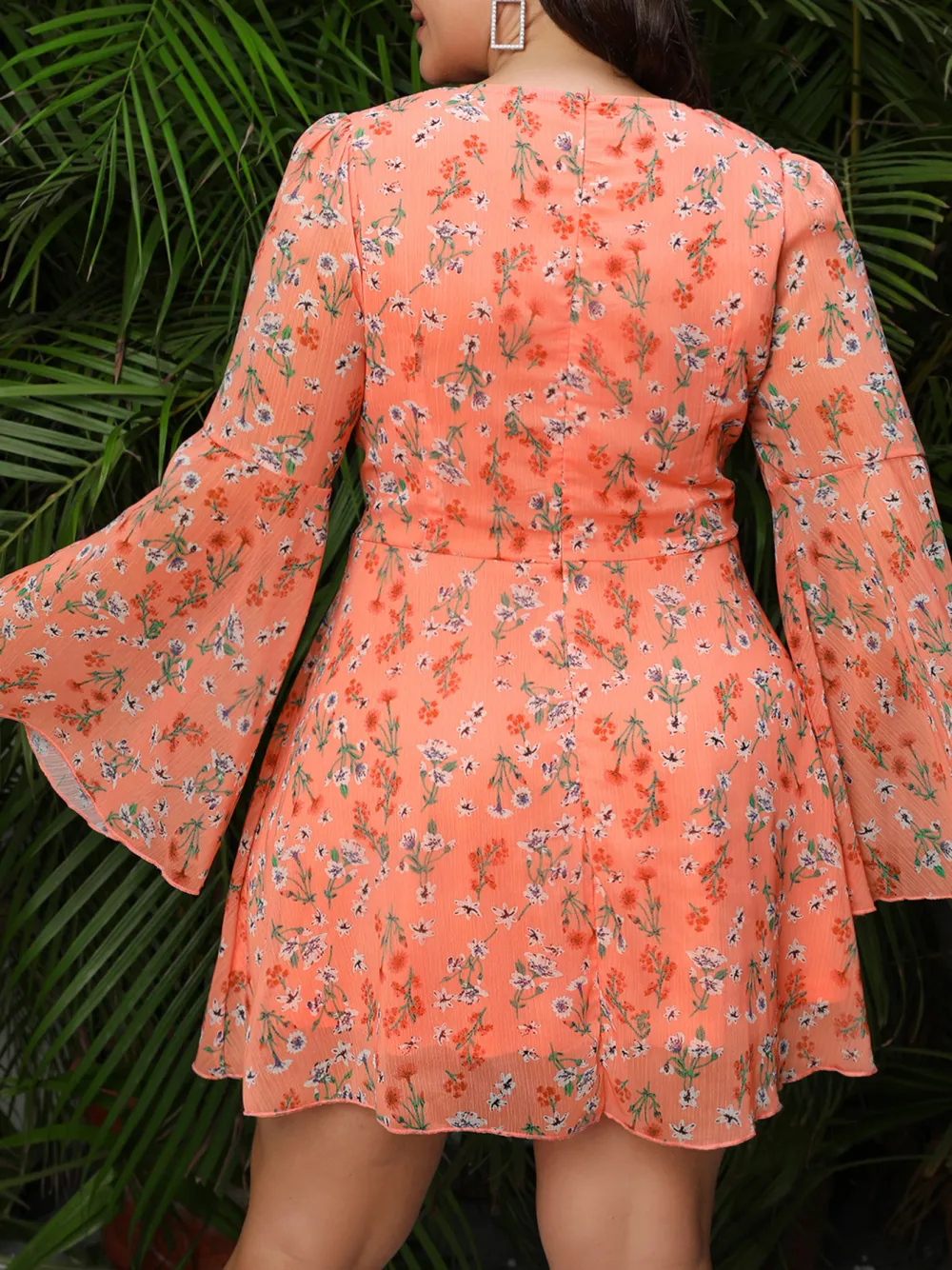 New V Neck Dress Sexy Floral Trumpet Sleeve A Line Dress