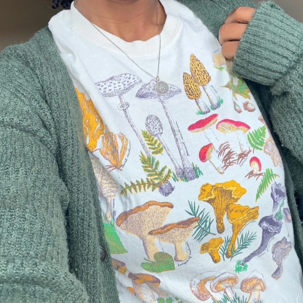 Mushroom Print Women's Long Sleeved Round Neck T-Shirt