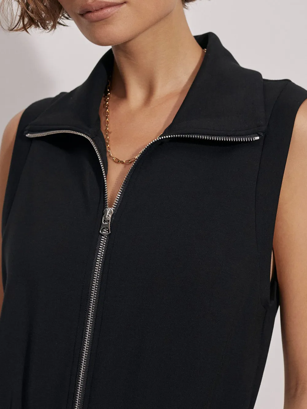 Elegant Sleeveless Zip-Front Jumpsuit