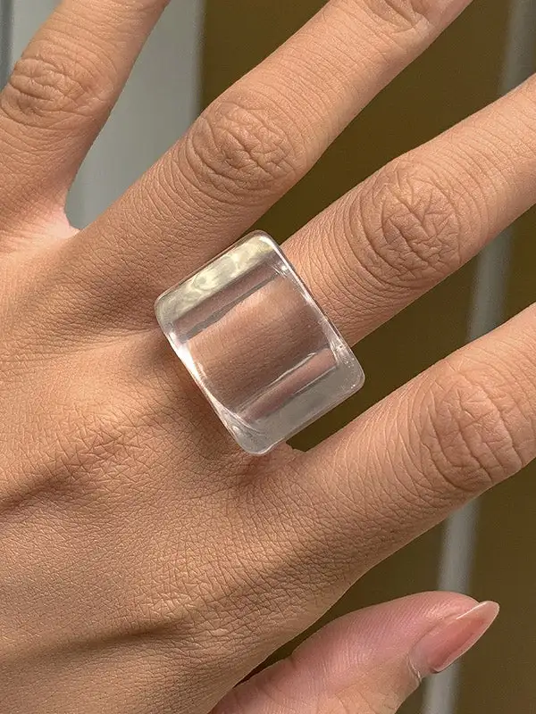Refined Resin Geometric Ring