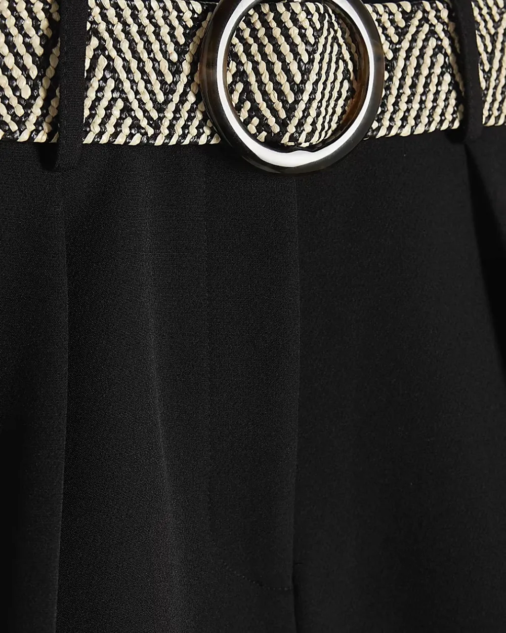 Ladies Simple And Stylish Shorts