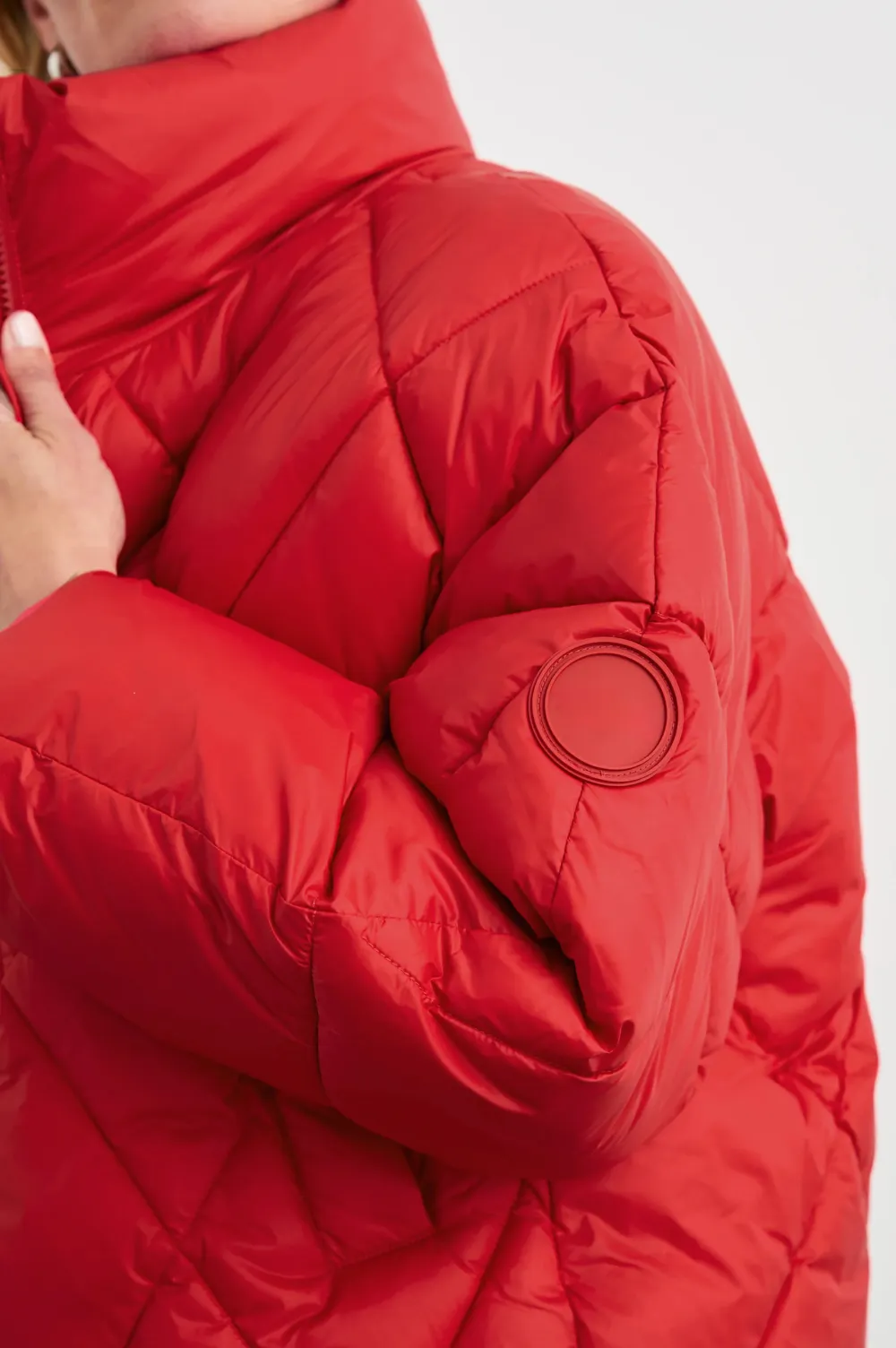 Thick And Warm Short-Sleeved Women's Down Jacket